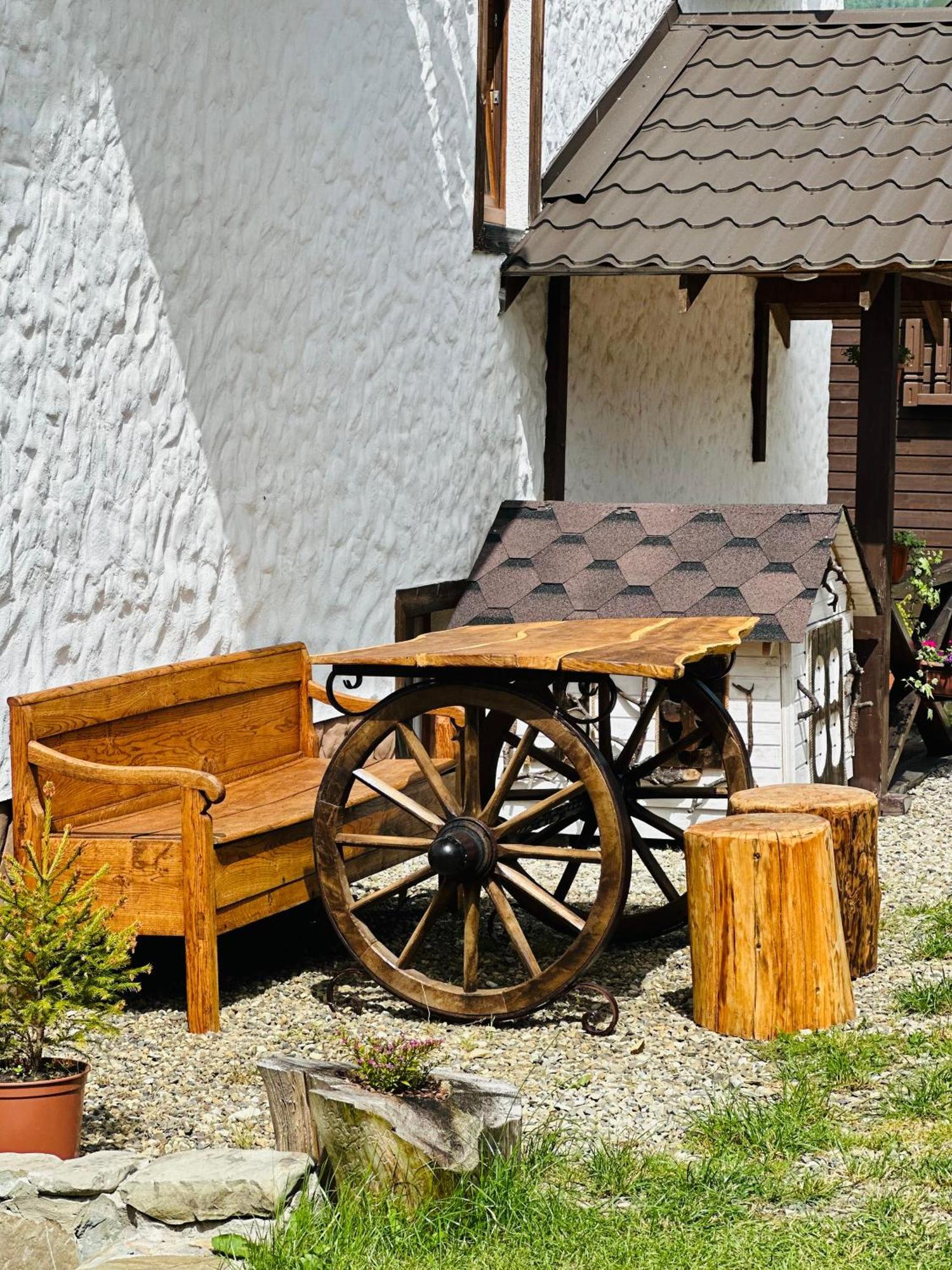 בוקובל Guest House Lileya מראה חיצוני תמונה